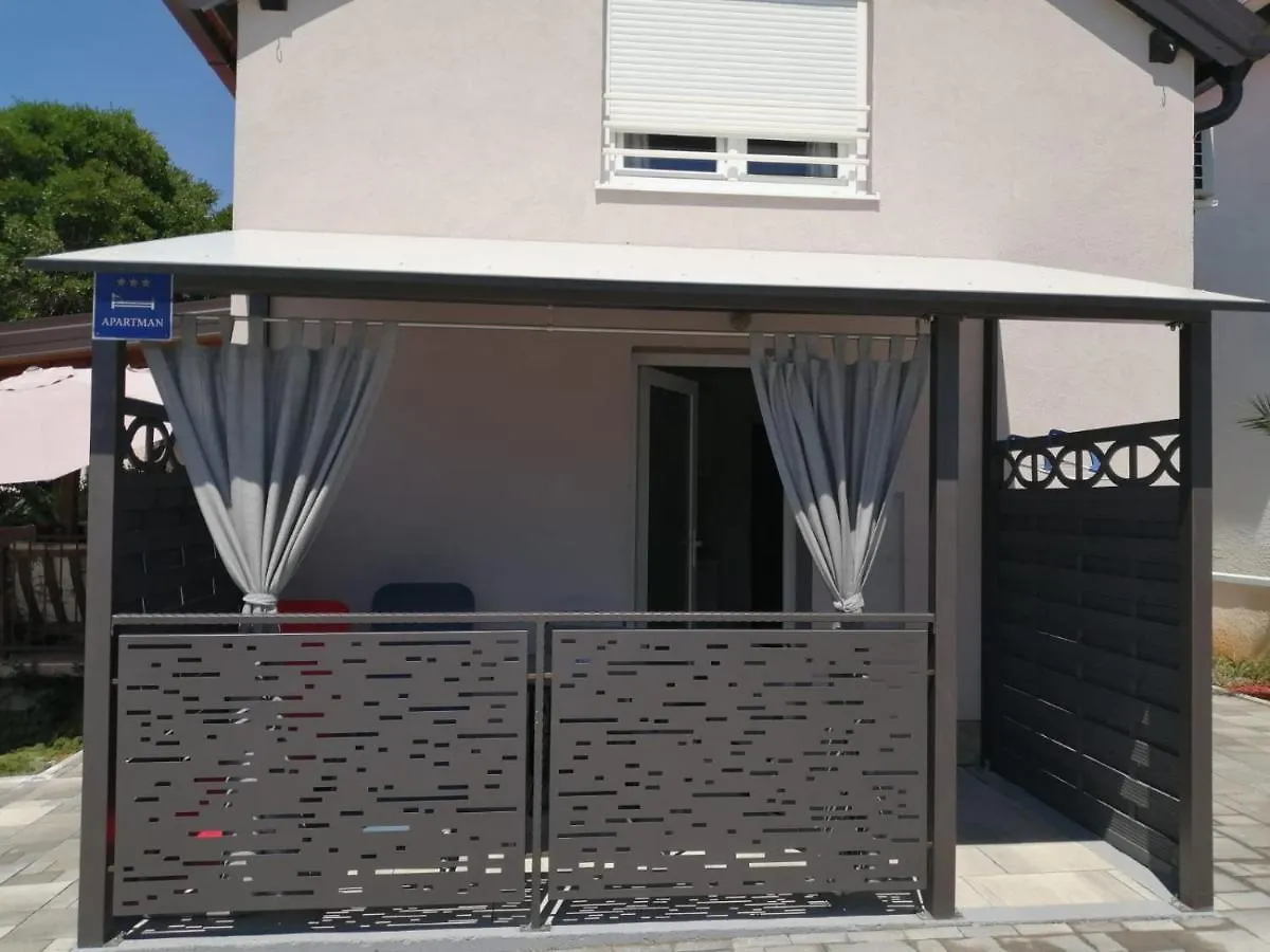 Apartments Marta Vir 0*,  Croatia
