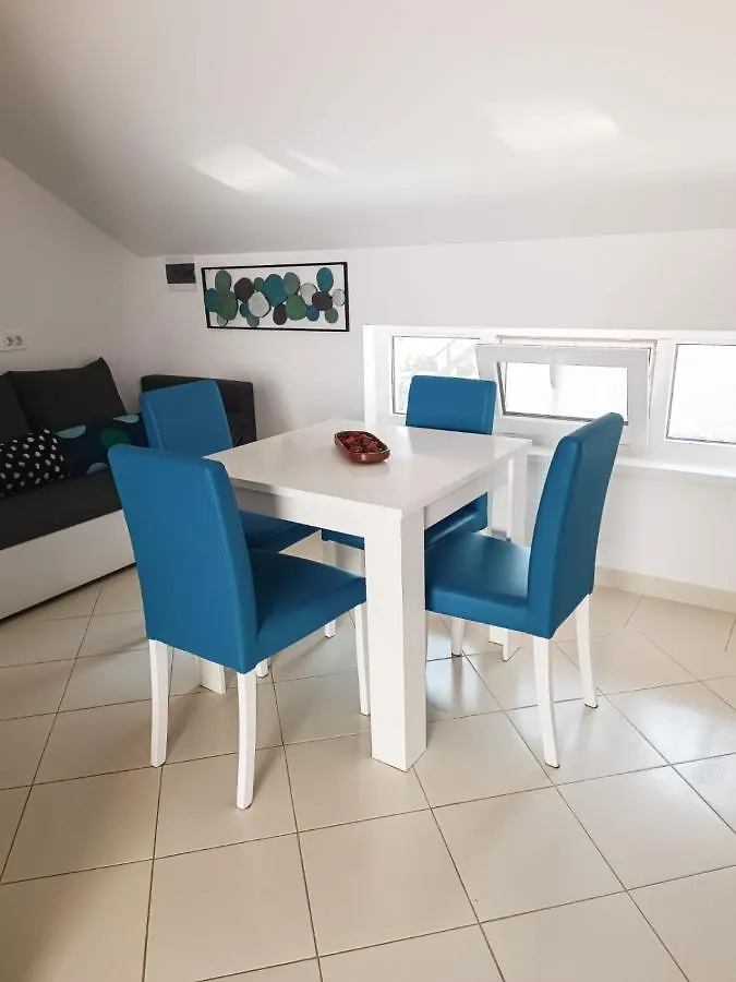 Apartments Marta Vir